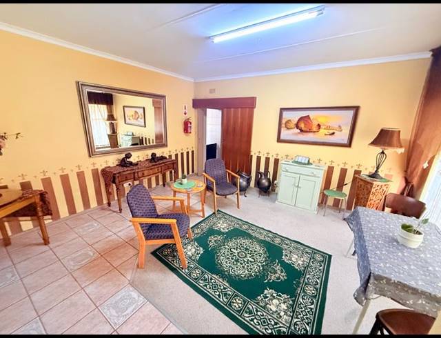4 BEDROOM HOUSE FOR SALE IN FLORA GARDENS